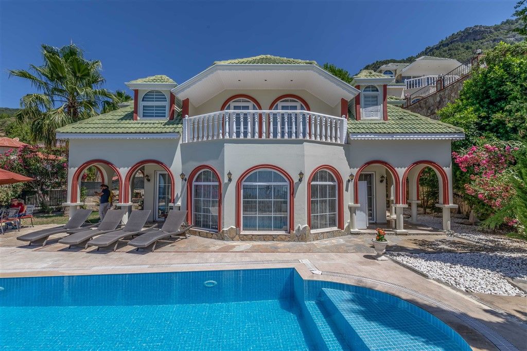 Two-storey view villa in Tepe, Alanya