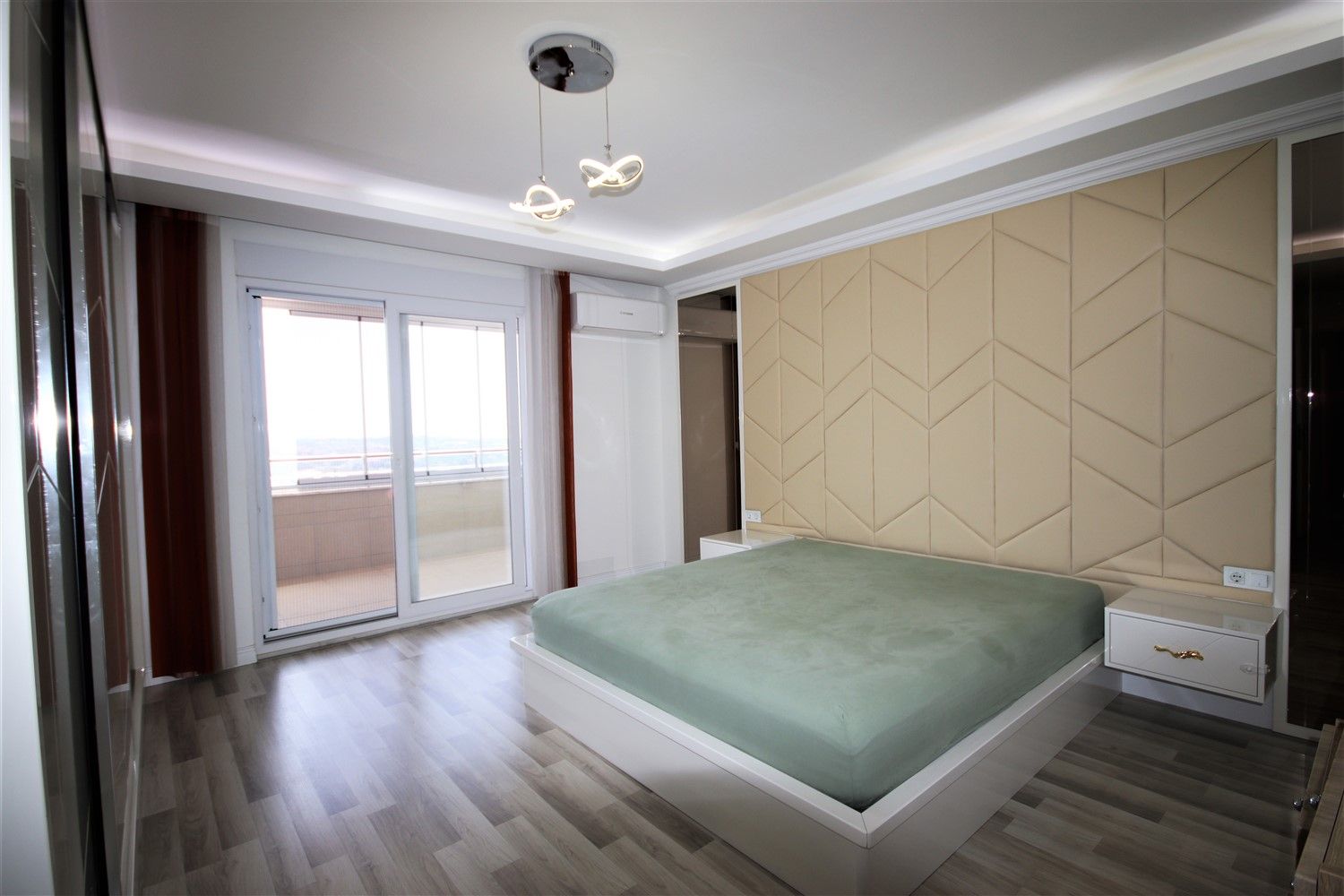 Large duplex apartment in Ciplakli distrift, Alanya