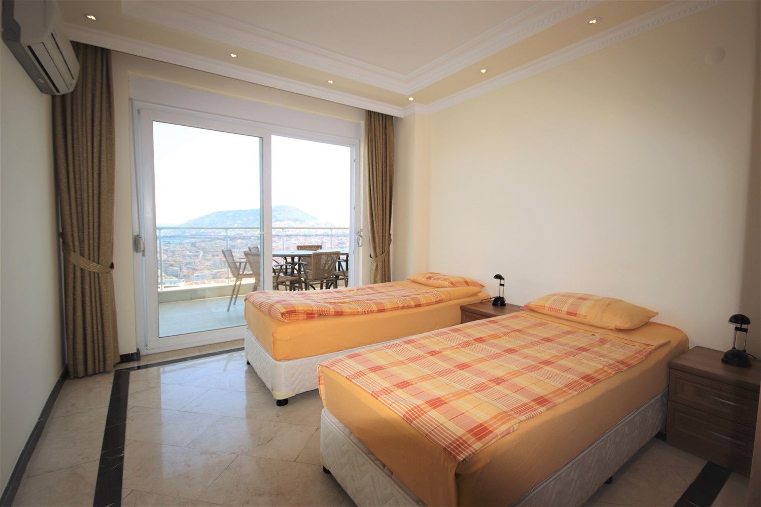 Sea and Alanya castle view duplex apartment 4+1