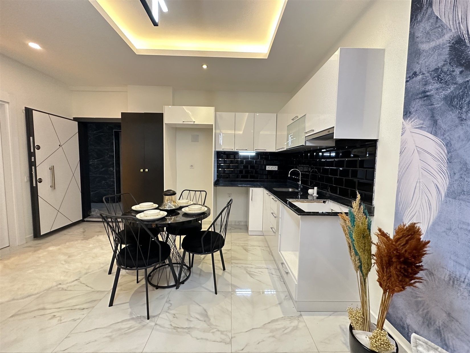 Furnished apartment 1+1 in new complex - Kestel, Alanya