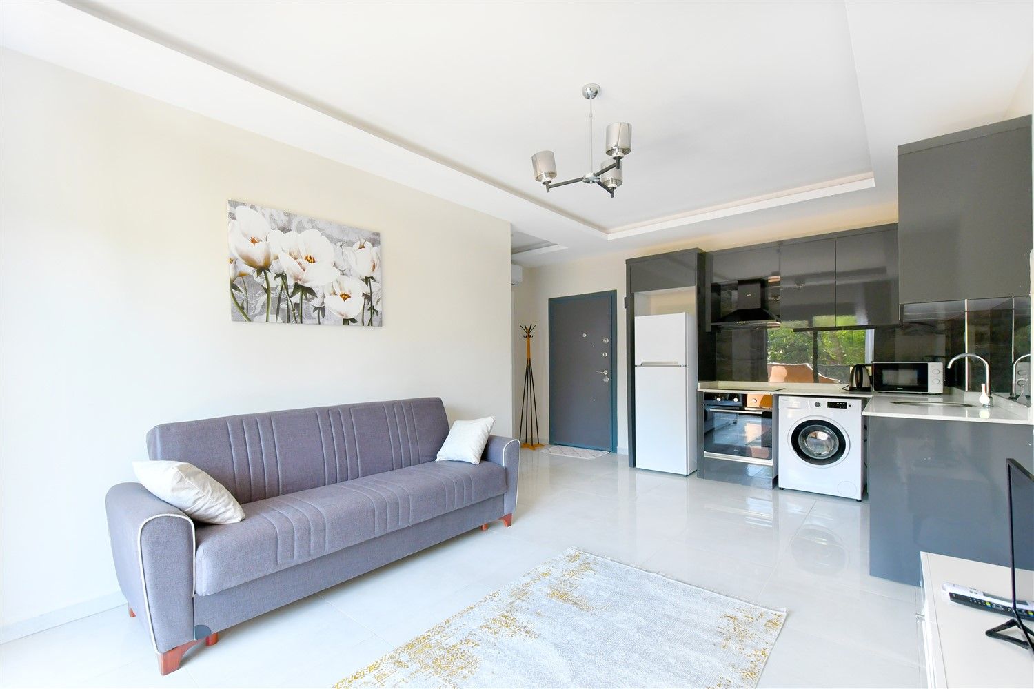 New furnished 1+1 apartment - Mahmutlar district