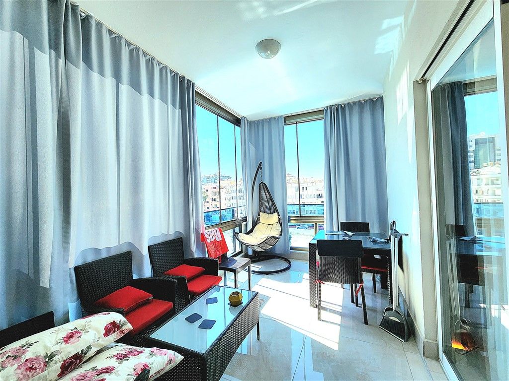 Apartment in popular district Mahmutlar