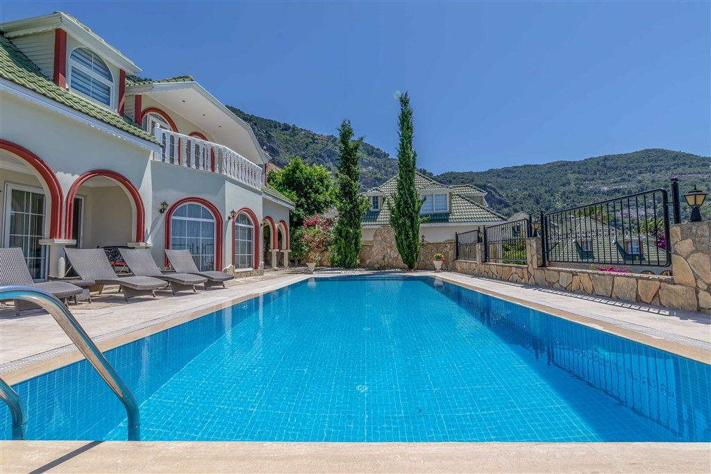 Two-storey view villa in Tepe, Alanya