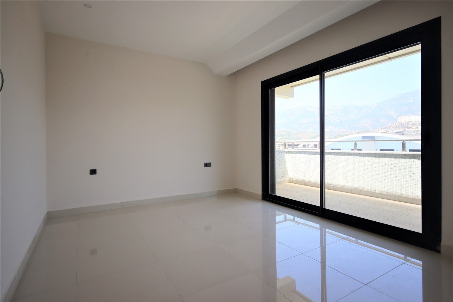 Mountains view penthouse 2+1 in Kargıcak