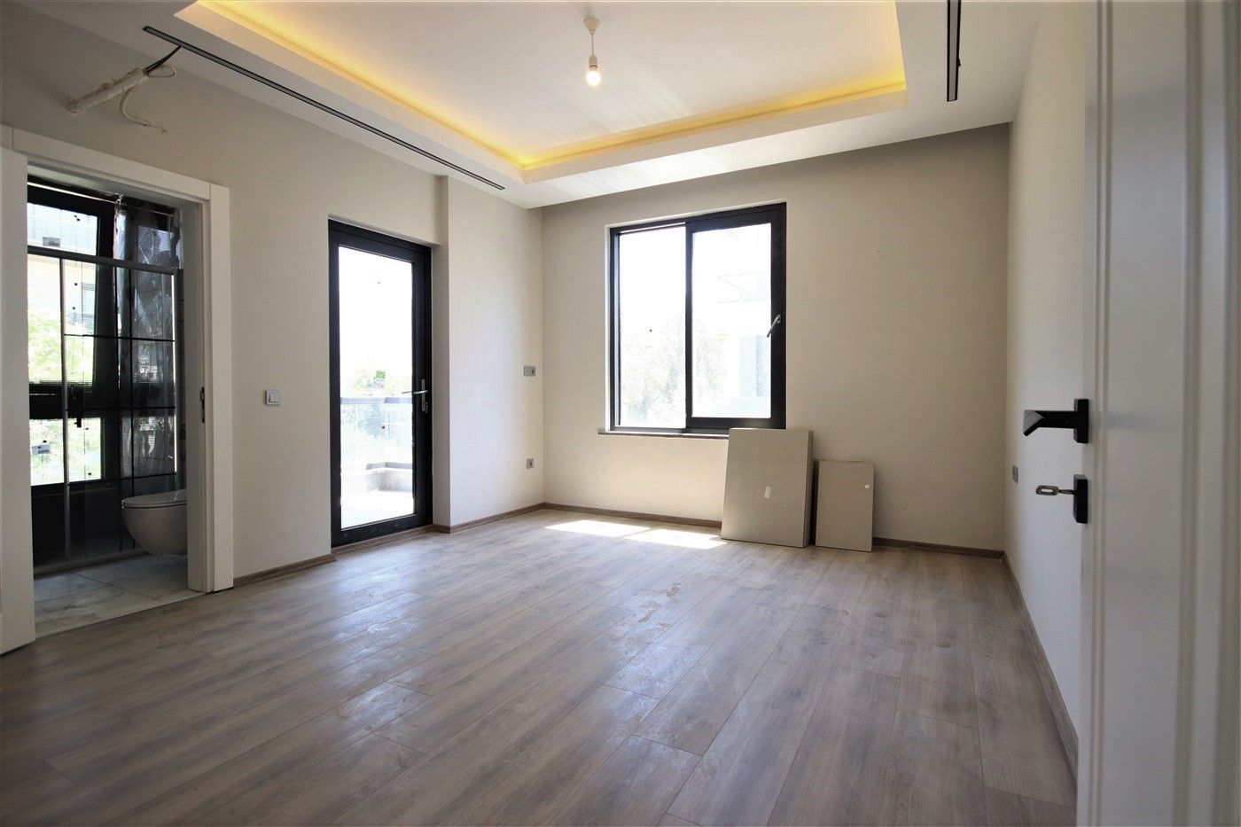 Large apartment 3+1 in new building - Oba district, Alanya