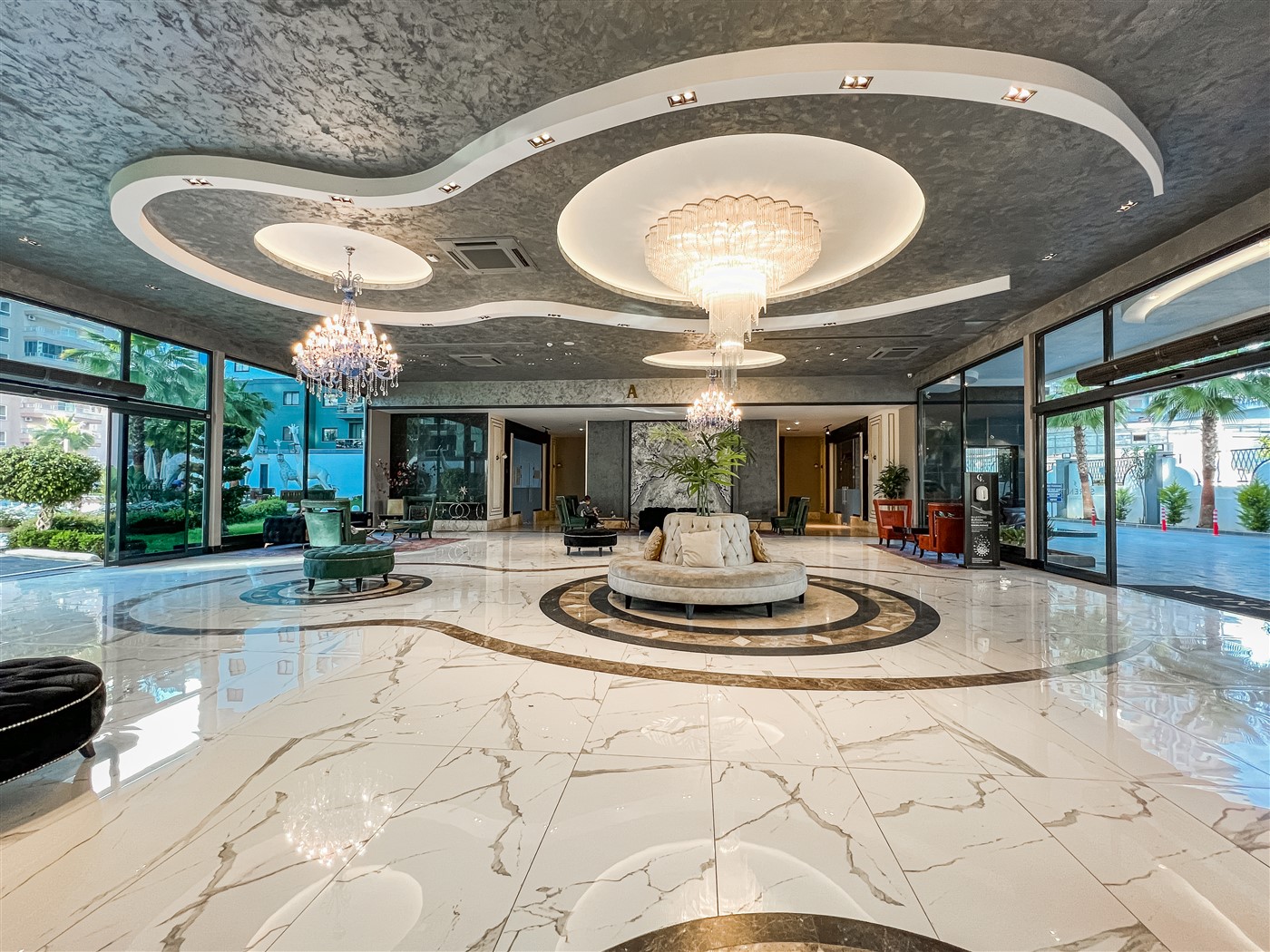 Furnished 1+1 apartment with mountain view in Mahmutlar