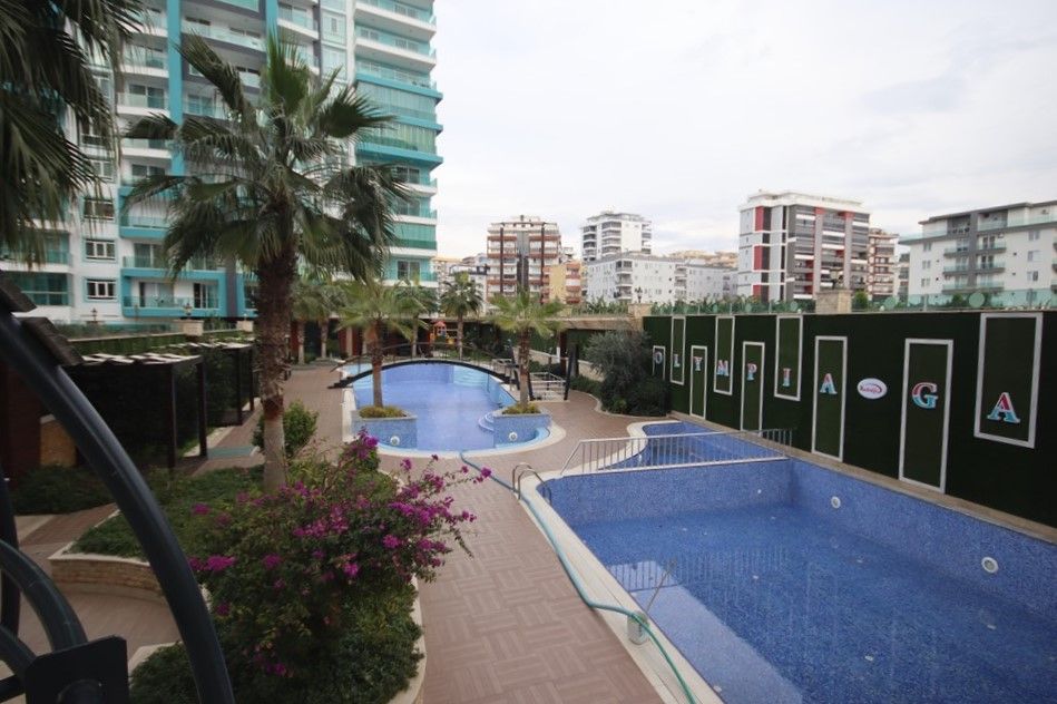 Apartment 1+1 in respectable residential complex - Alanya, Mahmutlar