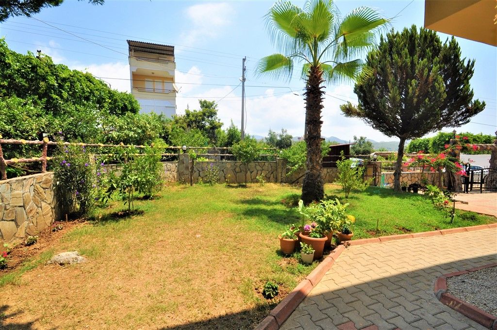 Villa 5+1 in 400 m from the sea in Demirtas, Alanya