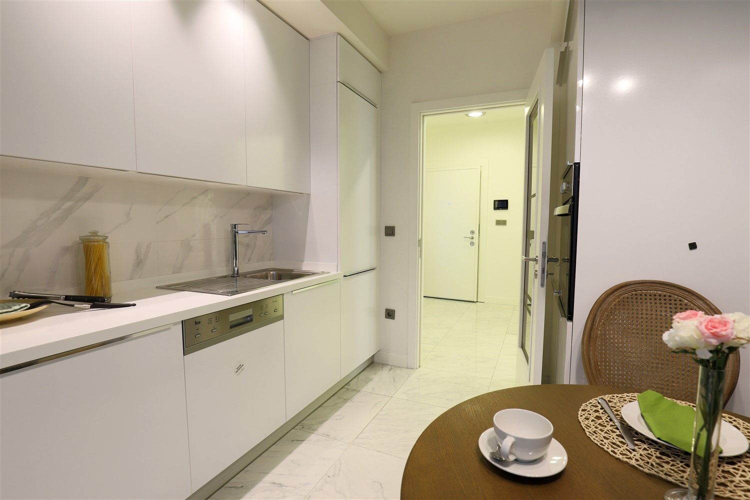 Ready-made stylish complex in Kuchukchekmeje district - Istanbul