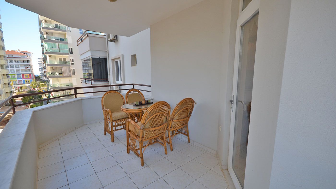 Apartment 2+1 in 350 meters from the sea in popular district Mahmutlar