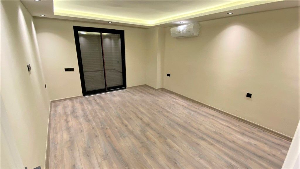 Duplex 4+1 in the center of Alanya, suitable for citizenship