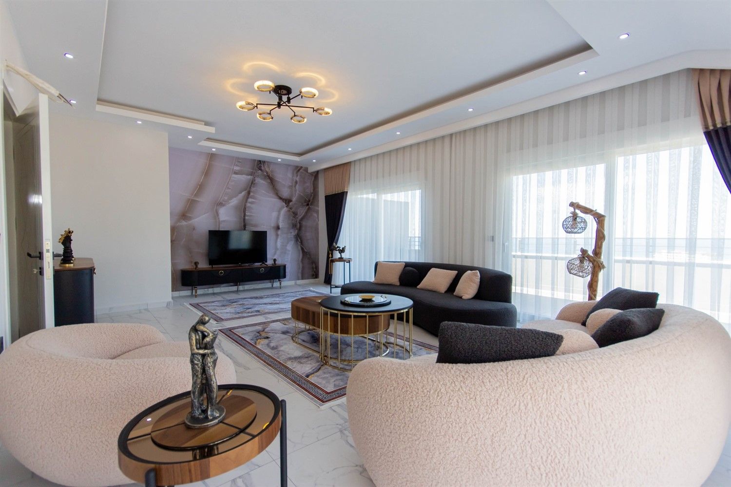 Stylish penthouse 4 + 1 in a new complex - Demirtas district