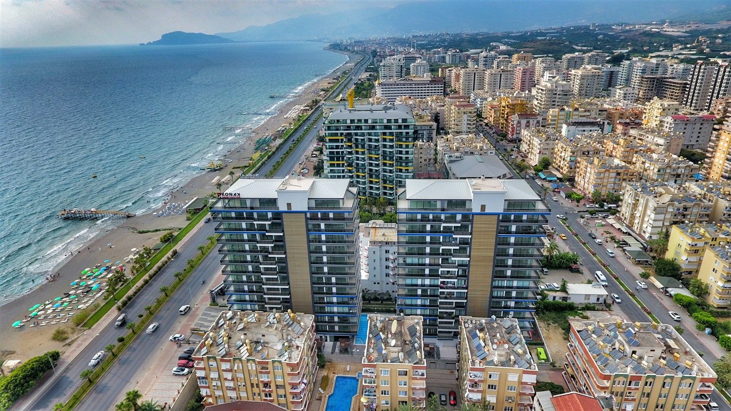 Ready to live in apartments on the first coastline, Mahmutlar