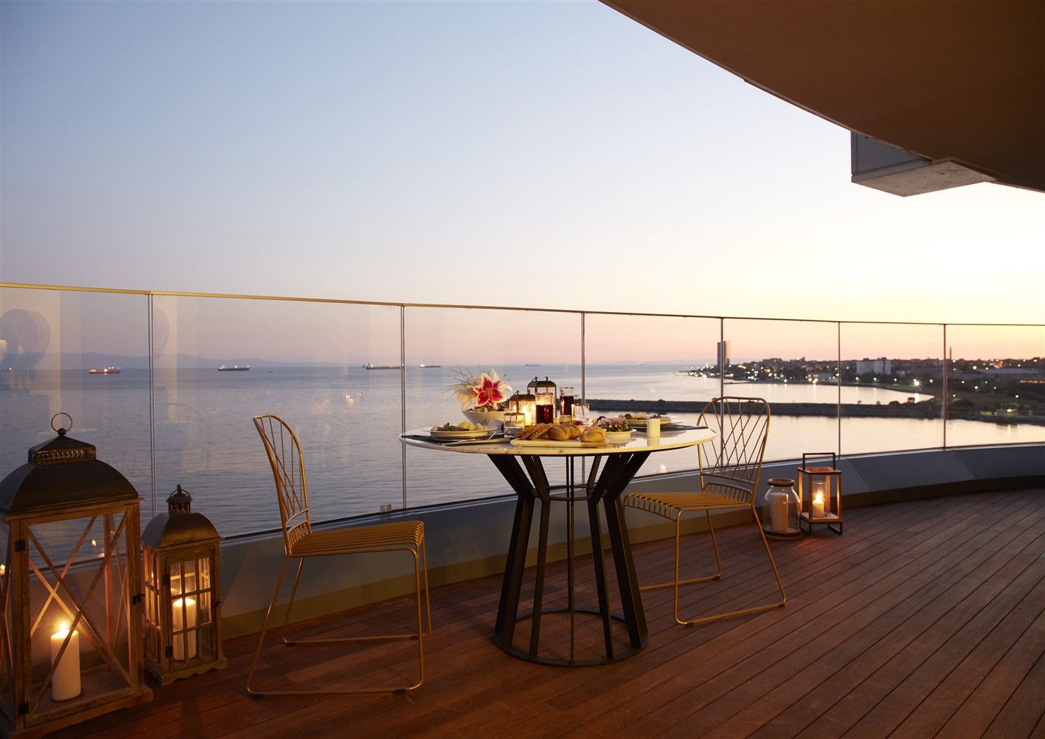 Luxury apartments with panoramic views of the Marmara Sea