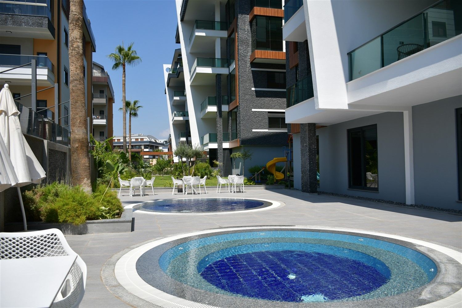 Furnished apartment 1+1 in new building - Alanya, Oba