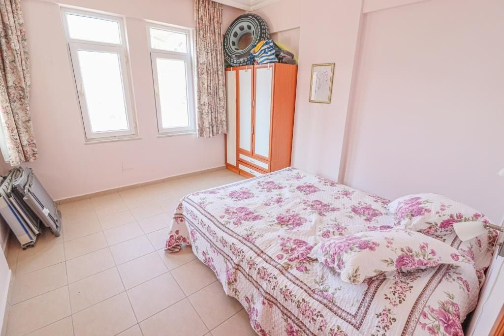 Furnished 2+1 apartment, 100 m from the sea in Mahmutlar