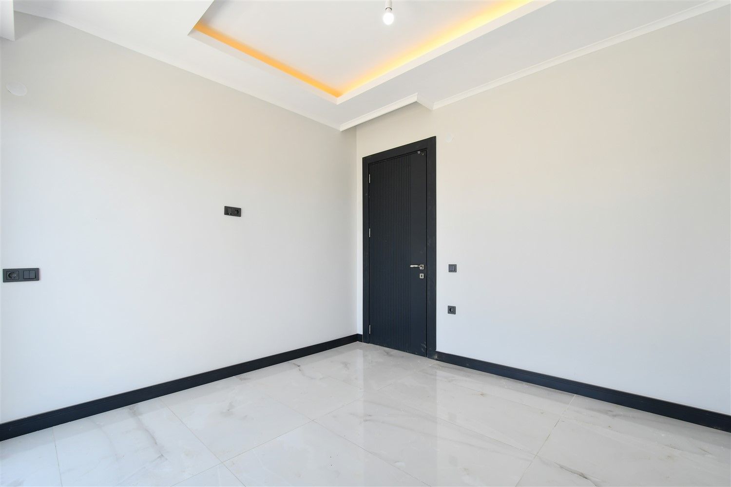 Ters duplex 3+1 in a new complex, Oba - Alanya