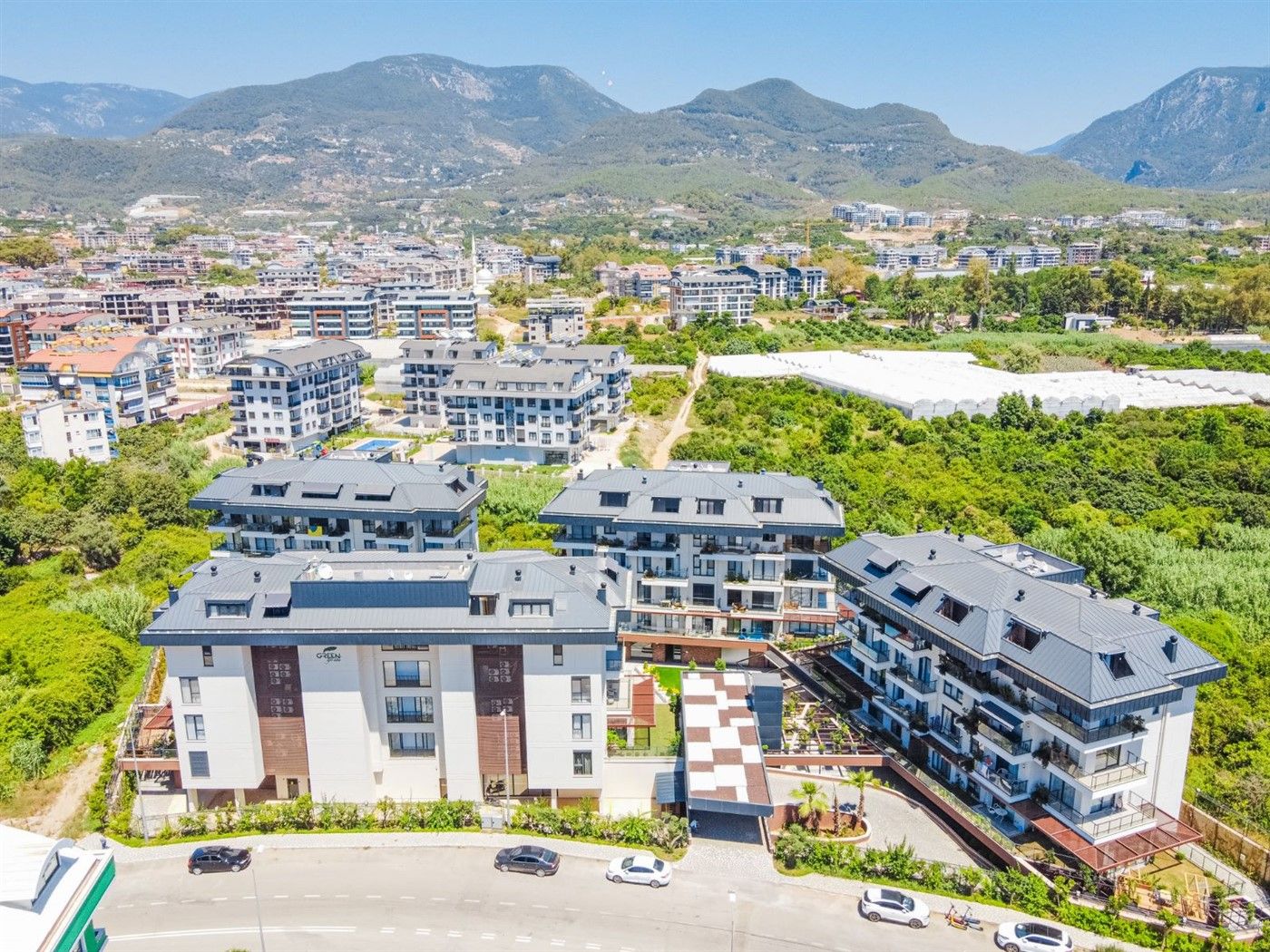 Apartment 3+1 with terrace in new building - Oba, Alanya