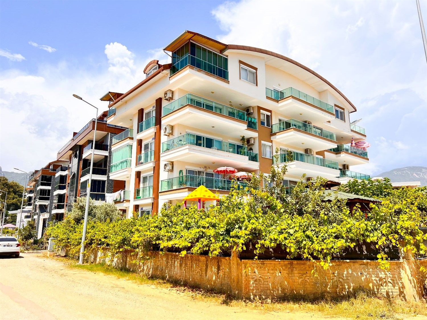 Apartment 2+1 with high cadastral value - Alanya, Oba