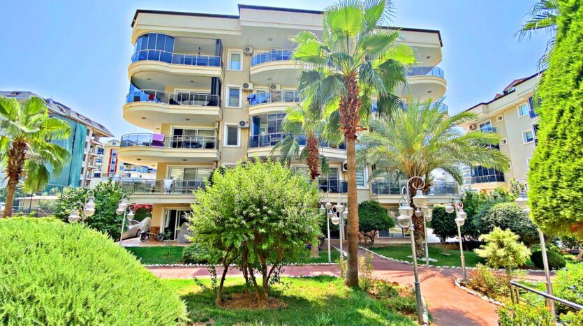 Spacious apartment 2+1 in respectable complex - Alanya, Tosmur