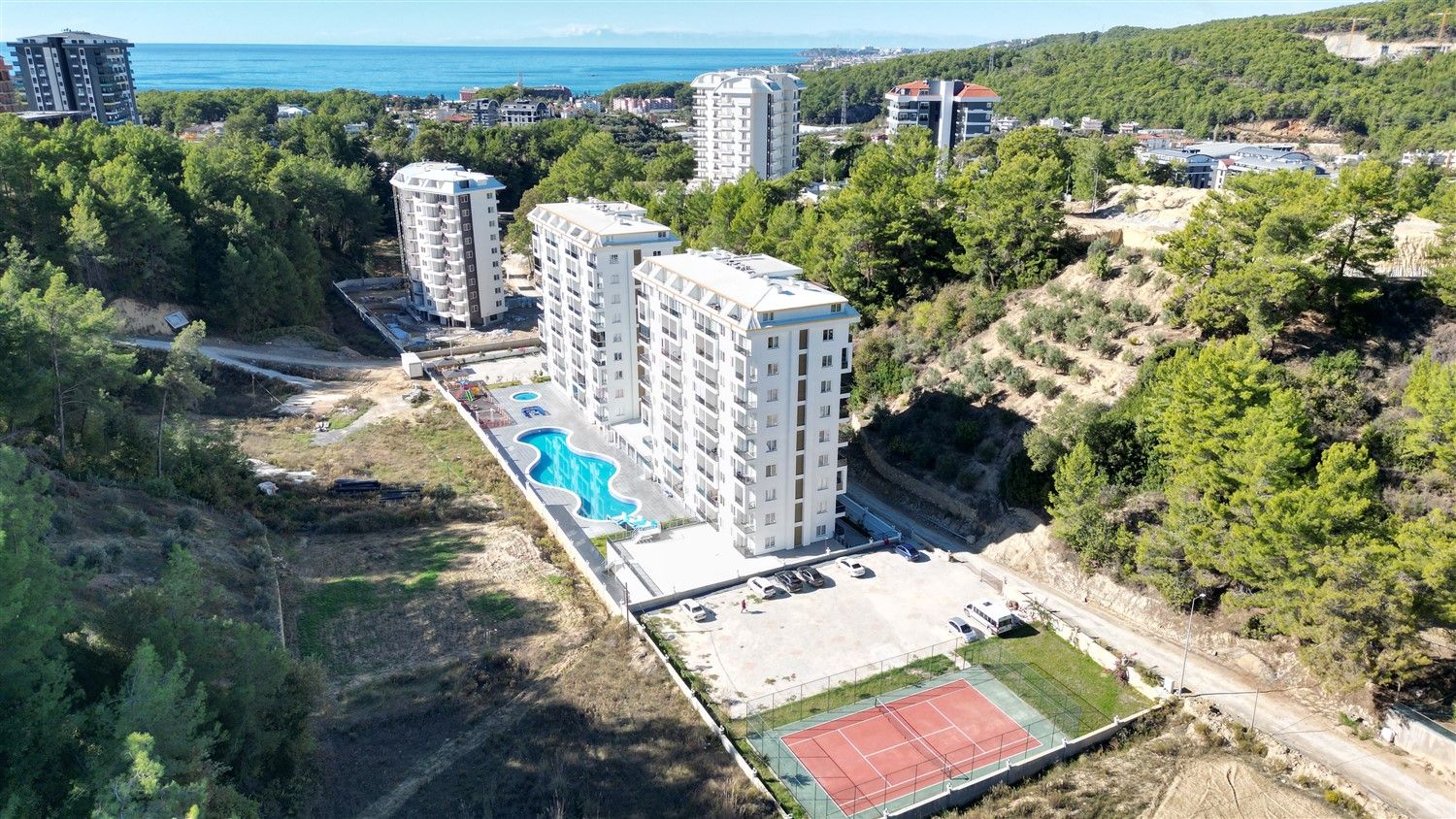 New apartment 1+1, residential complex in green district of Alanya