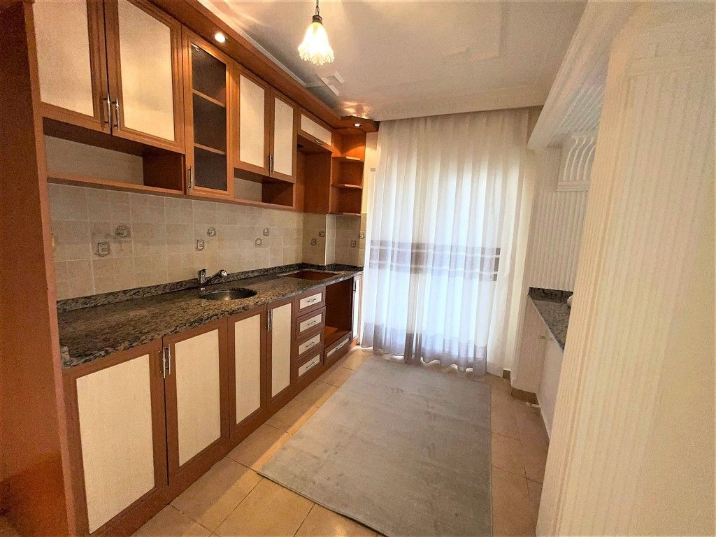 Spacious 2-bedrooms apartment in the center of Alanya