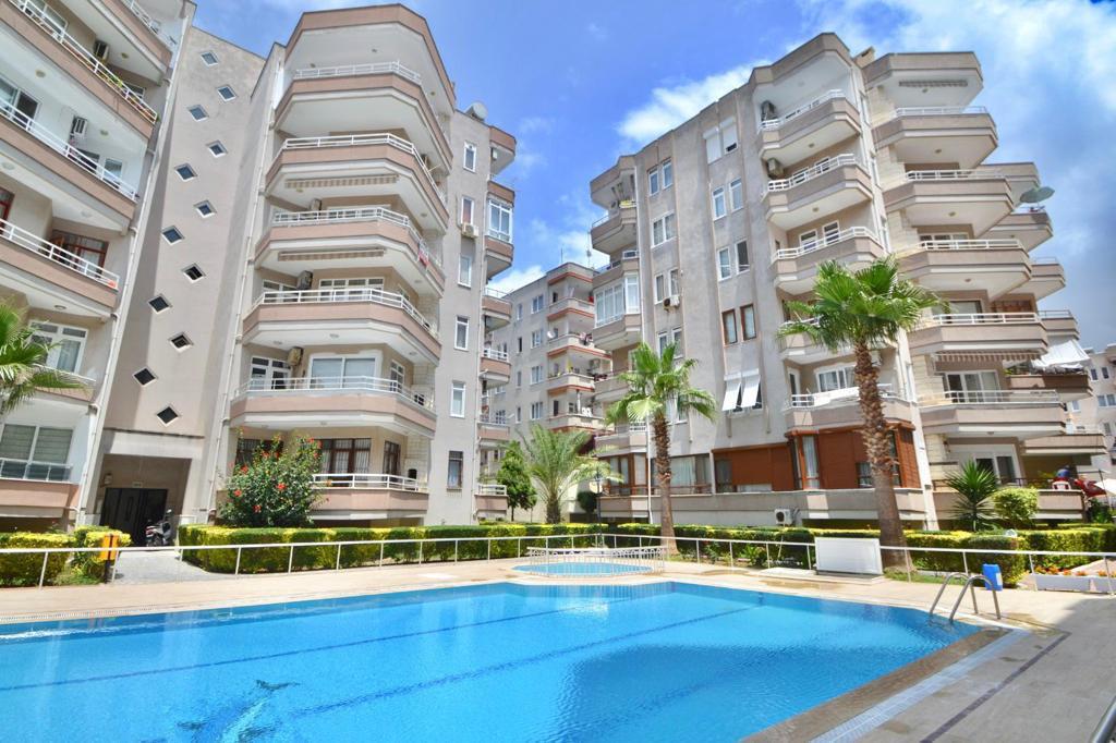 Furnished 2+1 apartment, 100 m from the sea in Mahmutlar