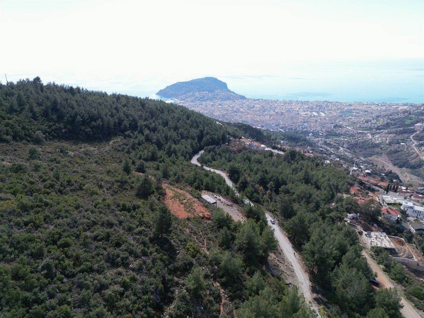 Plot of land in the picturesque Tepe district