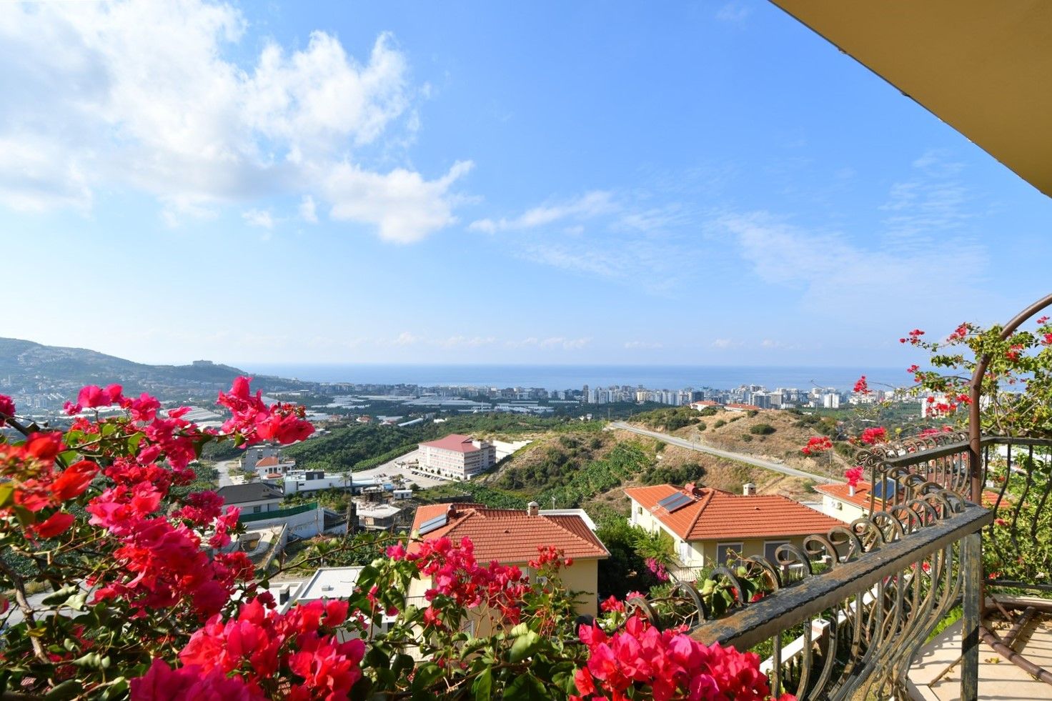 3-bedrooms sea view villa in Kargicak district