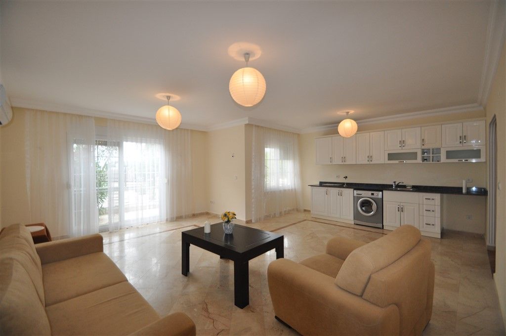 Large villa 7+1 in Bektash district - Alanya