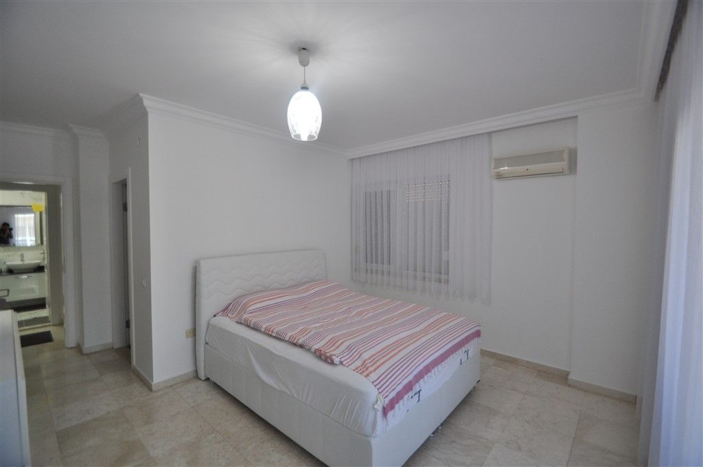 Furnished apartment 3+1 in Oba district, Alanya