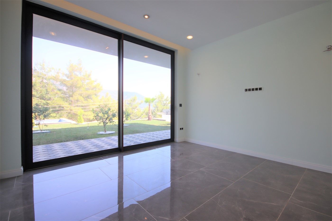 New villa 5+2 surrounded by forest - Tepe district, Alanya