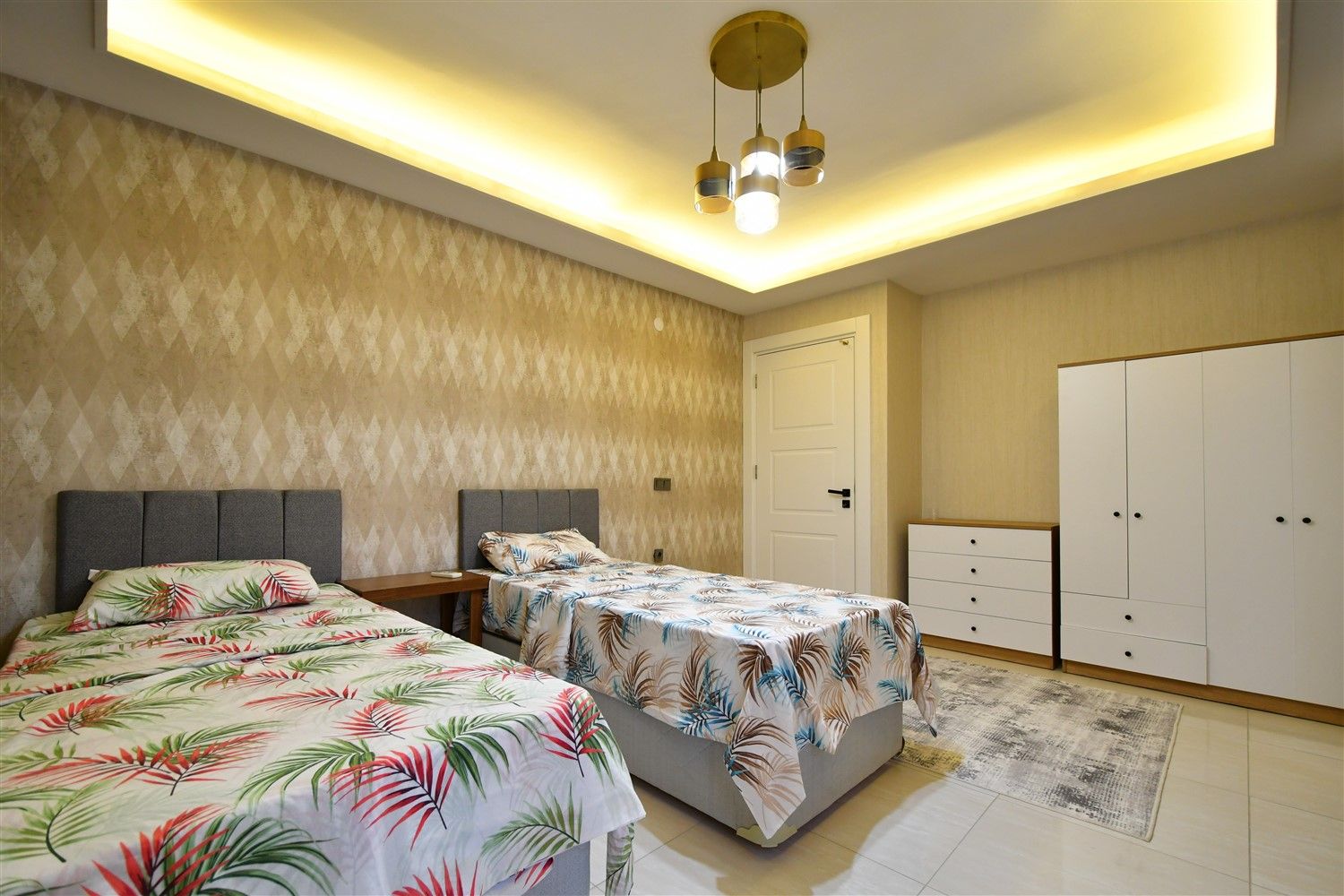Four bedrooms villa in Kargicak, suitable for citizenship