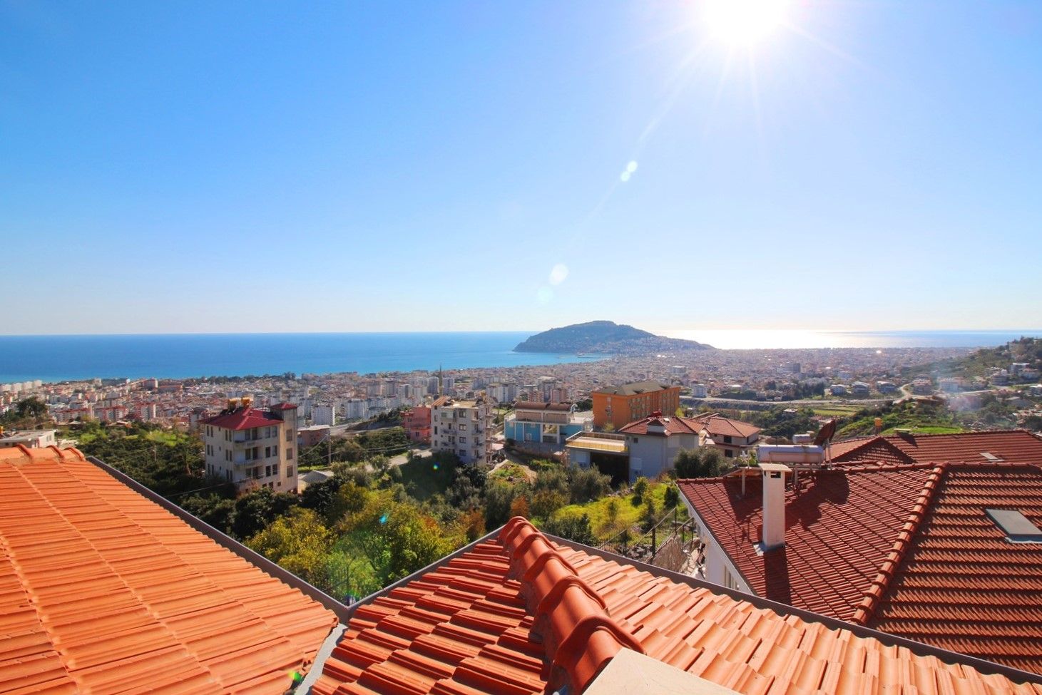 Sea and Alanya Castle view 6 bedrooms villa