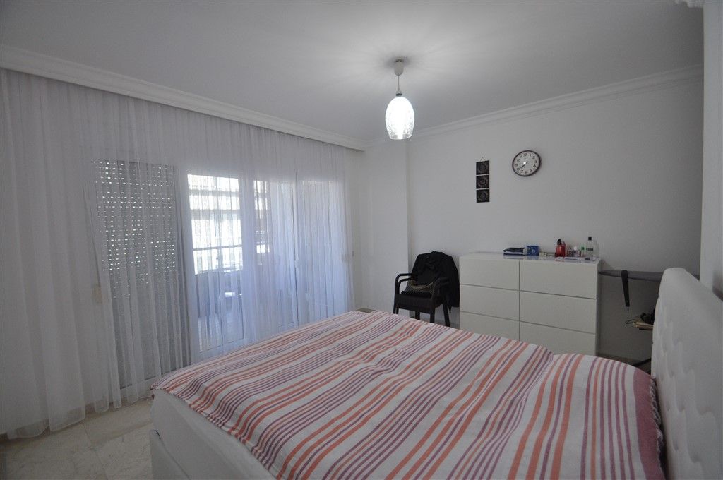 Furnished apartment 3+1 in Oba district, Alanya