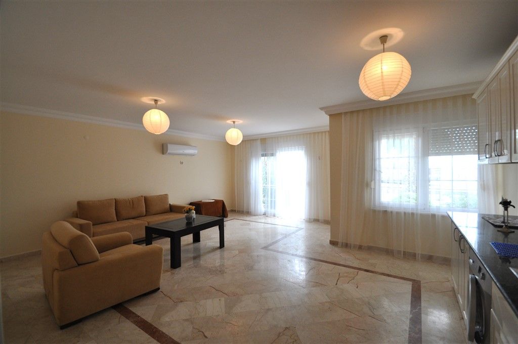 Large villa 7+1 in Bektash district - Alanya