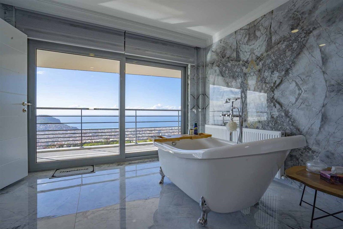 Luxury villa with panoramic sea and Alanya castle views