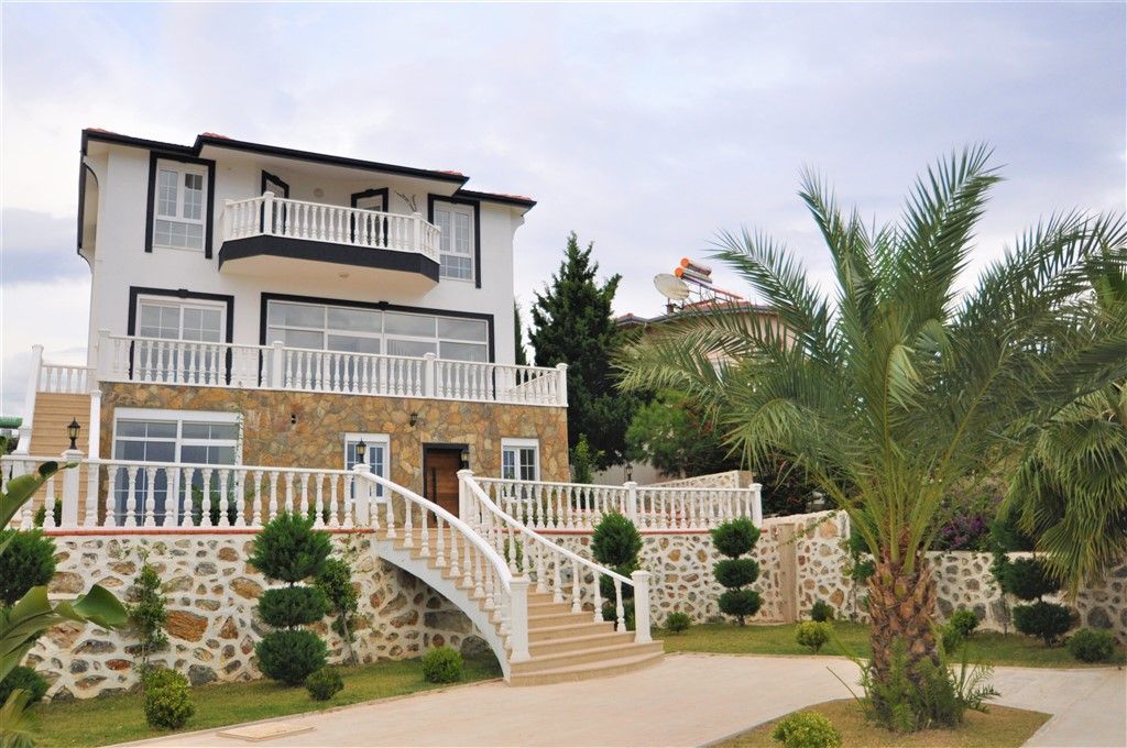 Villa 4+2 near the sea in Gazipasa