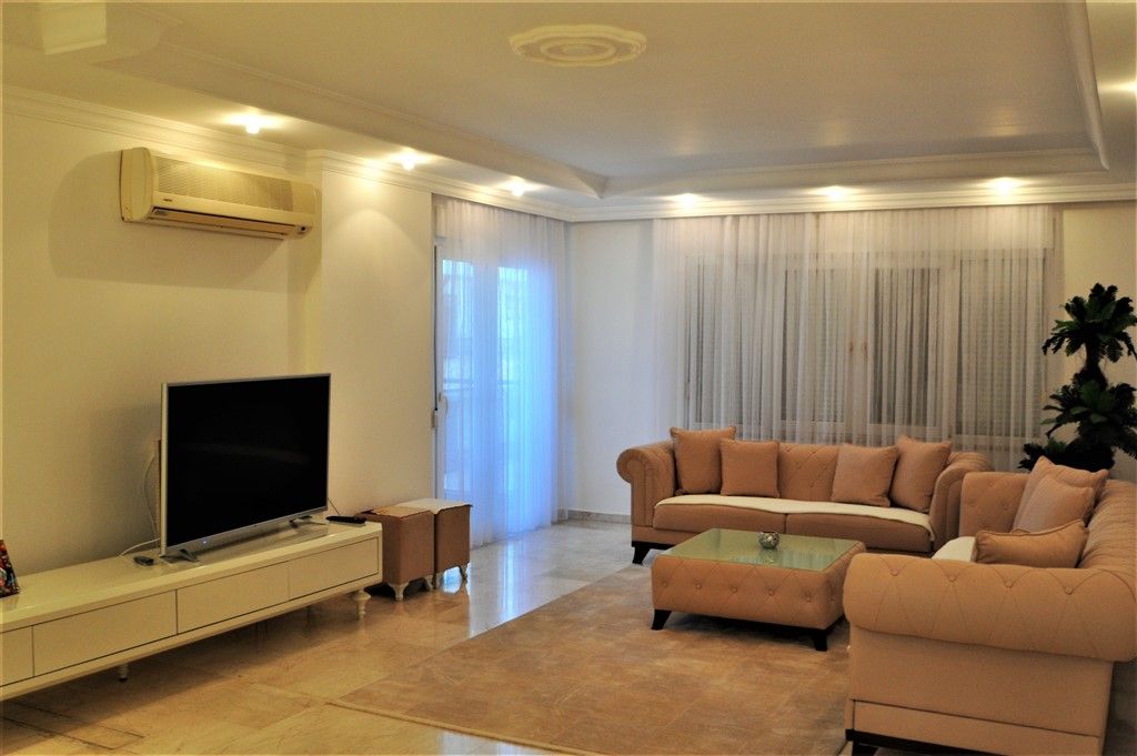 Furnished apartment 3+1 in Oba district, Alanya