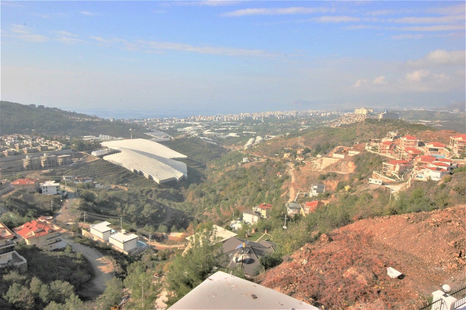 Sea view 3-bedrooms villa with private pool in Kargicak, Alanya