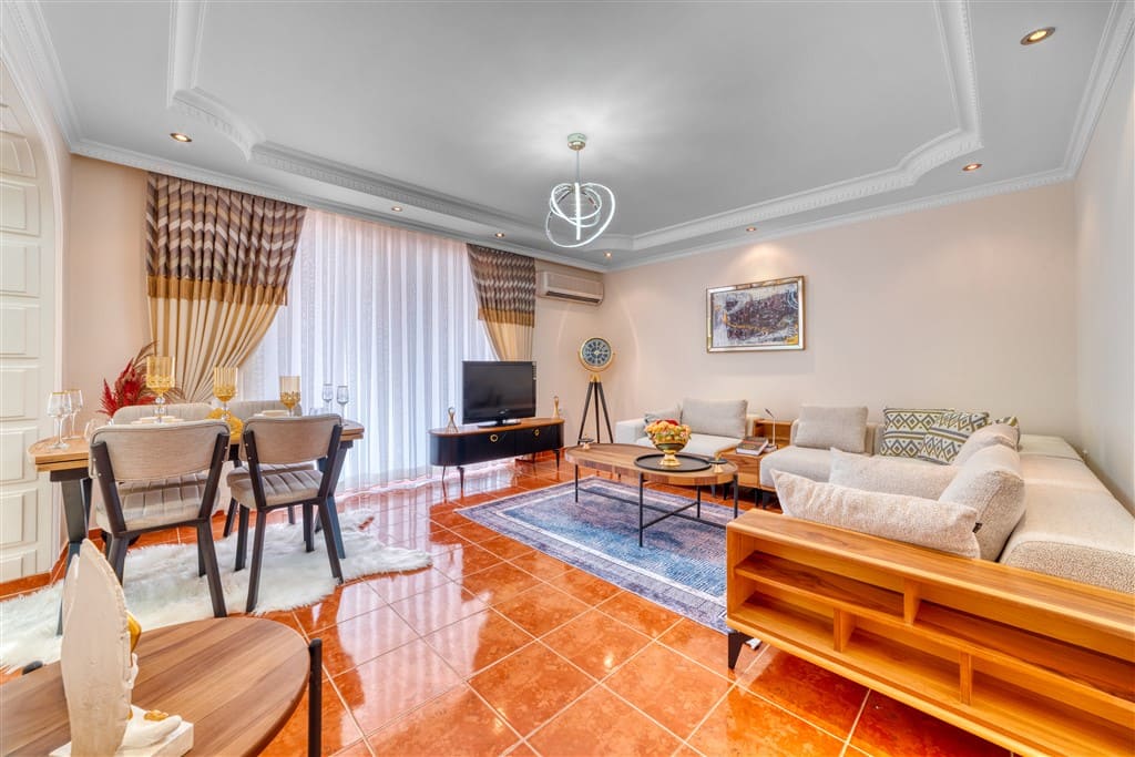 Apartment 2+1 with furniture in 250 m from the beach in Mahmutlar